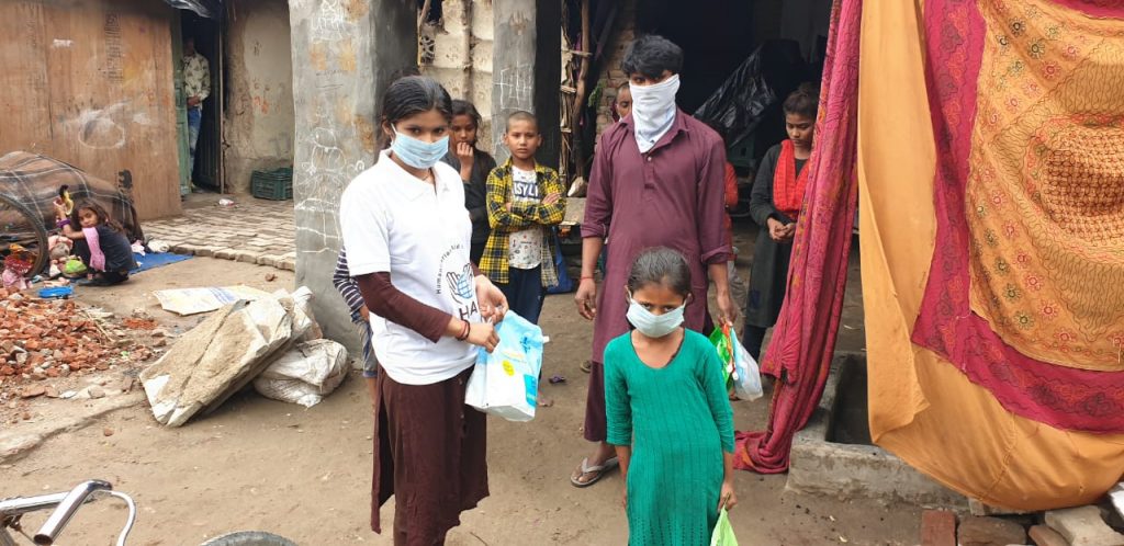 Hai Volunteers At Pak Hindu Refugee Camp